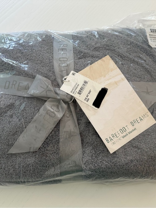 Barefoot Dreams Other - Barefoot Dreams CozyChic Gray Plush Throw Blanket